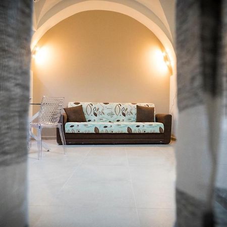 Ad Un Passo Dal Centro Apartment Катания Екстериор снимка
