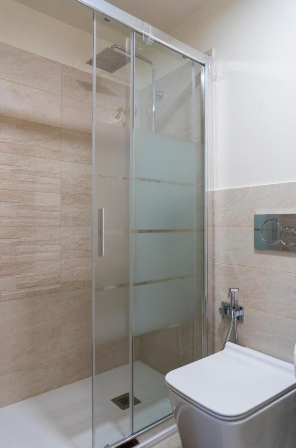 Ad Un Passo Dal Centro Apartment Катания Екстериор снимка